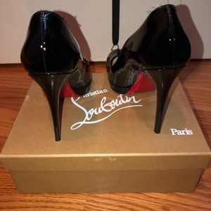 Christian Louboutin
Simple Patent Red Sole Pump